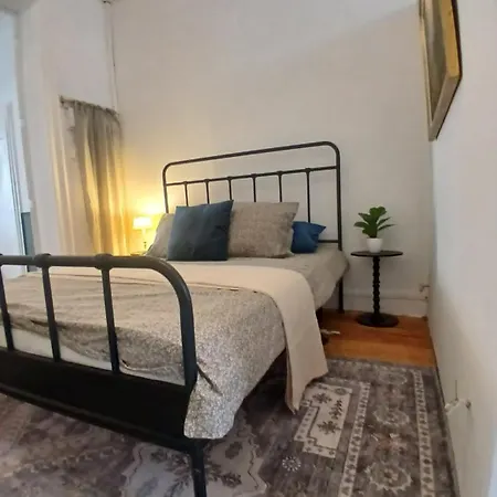 Charming In The Heart Of The Daire *